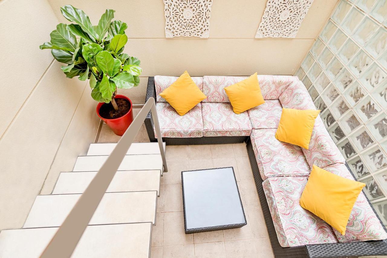 Maba/Private Backyard/Walk To Downtown/Large Smart Tv Apartment Малага Екстериор снимка